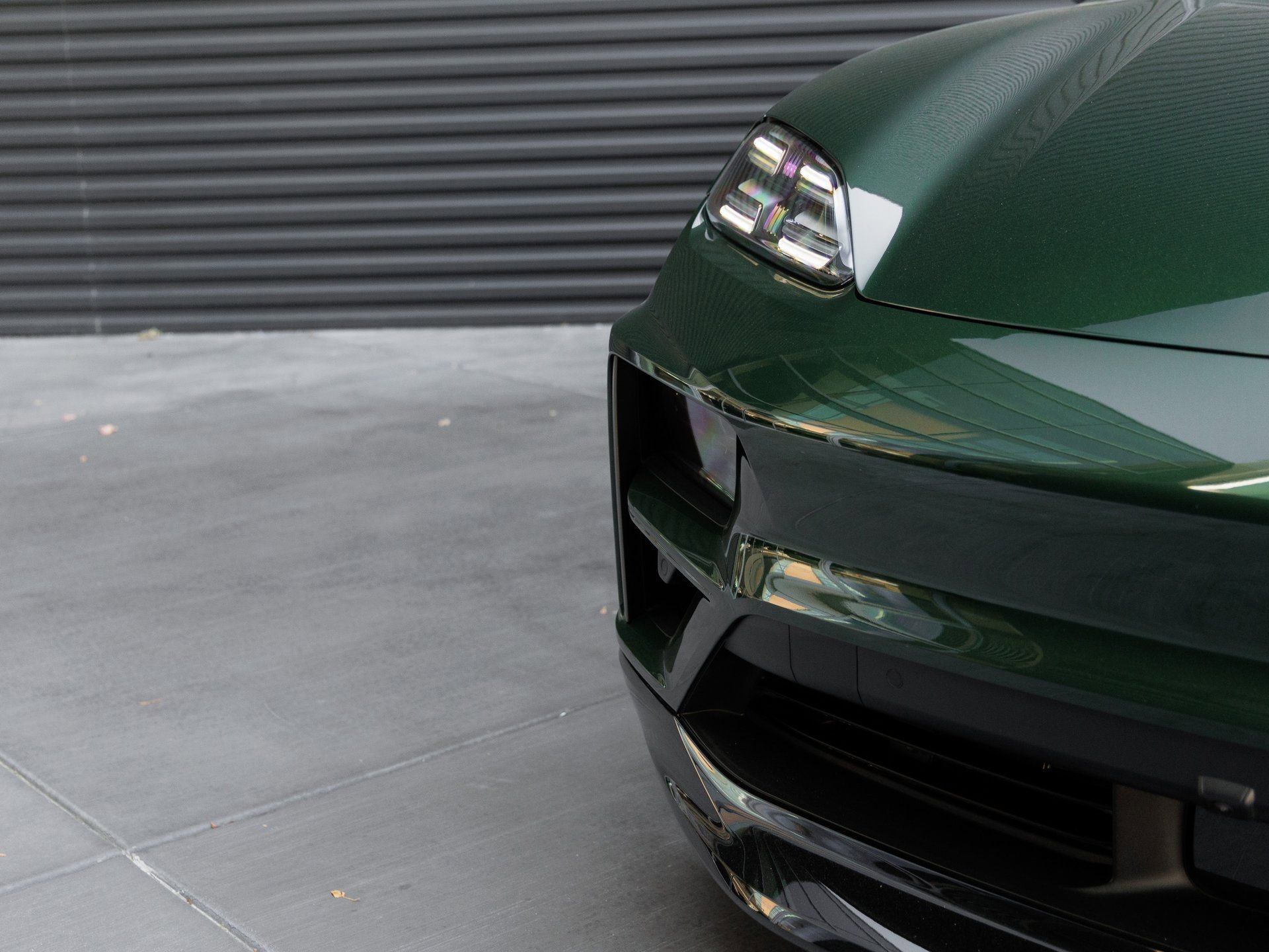 New 2024 Porsche Macan Turbo Electric image 40