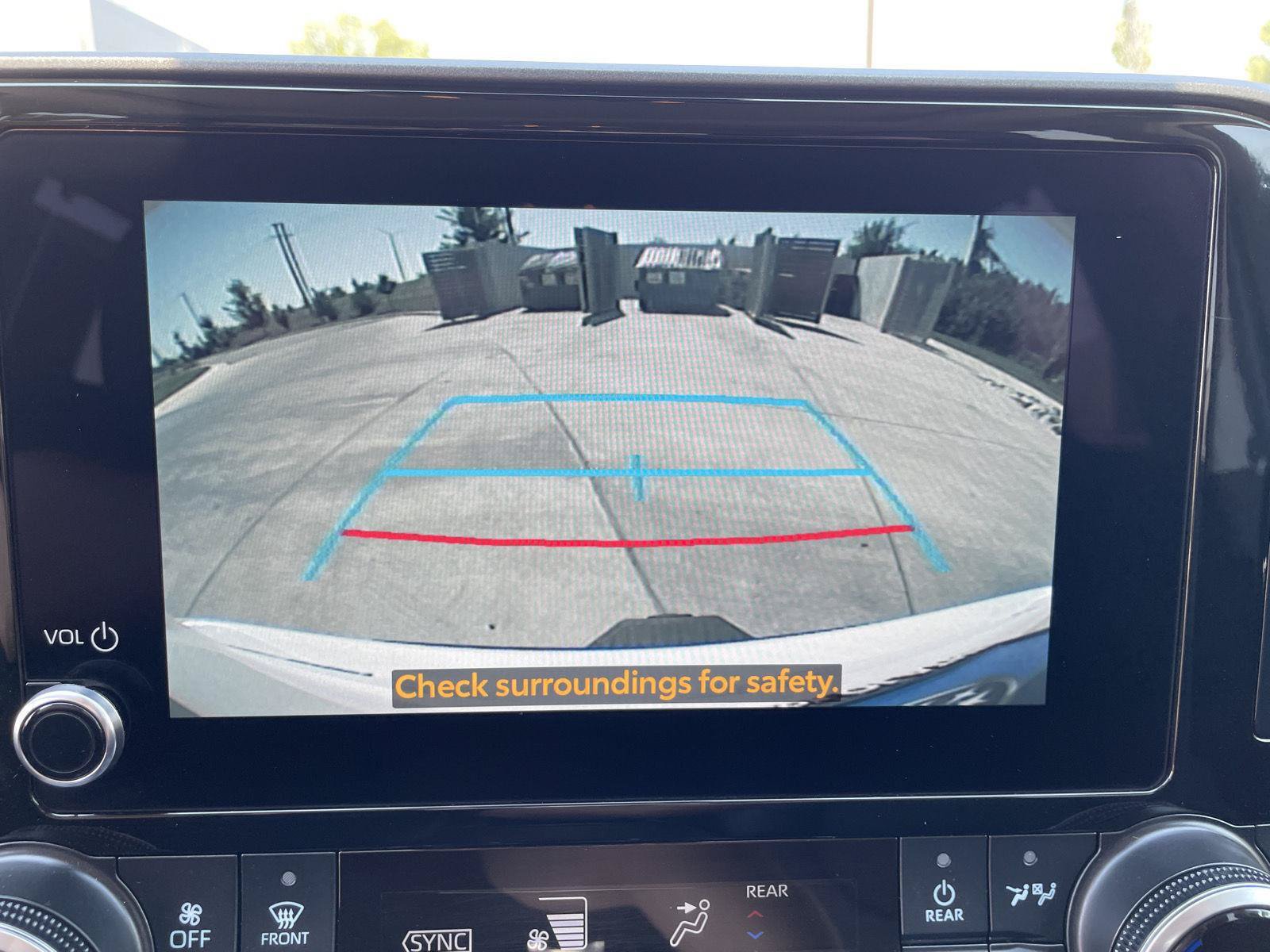 Used 2025 Toyota Highlander XLE AWD/4WD image 29