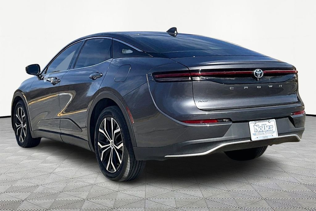 Used 2023 Toyota Crown XLE image 13