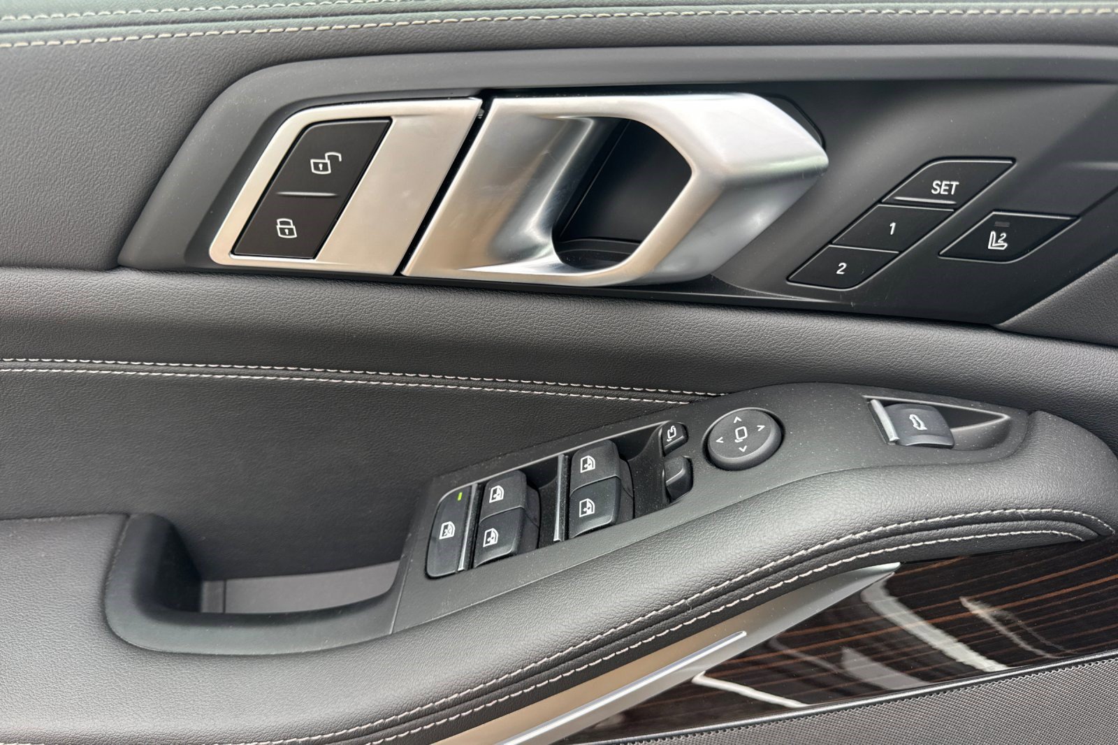 New 2026 BMW X5 xDrive50e AWD/4WD image 13