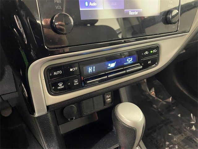 Used 2017 Toyota Corolla LE image 8
