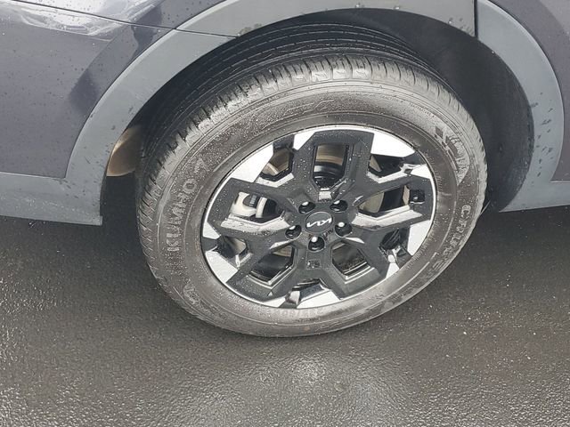 Certified 2025 Kia Sorento S image 5