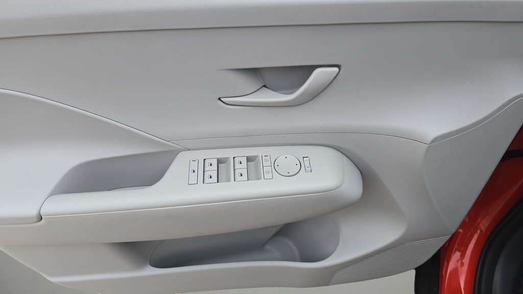Certified 2026 Hyundai Kona SE AWD/4WD image 16