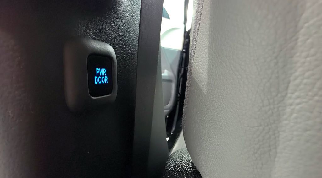 Used 2024 Toyota Sienna XLE image 56