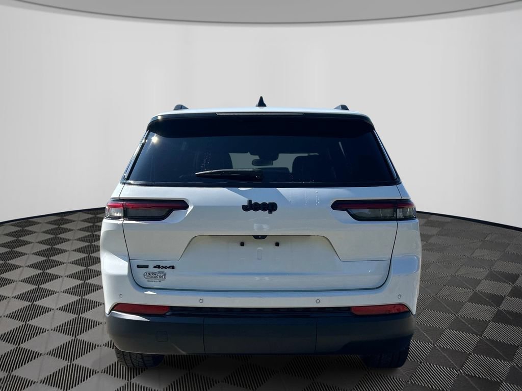 Used 2021 Jeep Grand Cherokee L Laredo AWD/4WD image 4