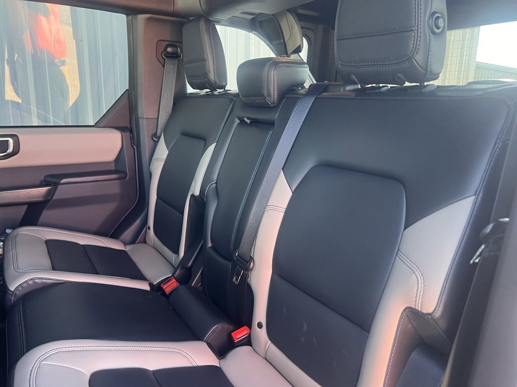 Used 2024 Ford Bronco Wildtrak image 28