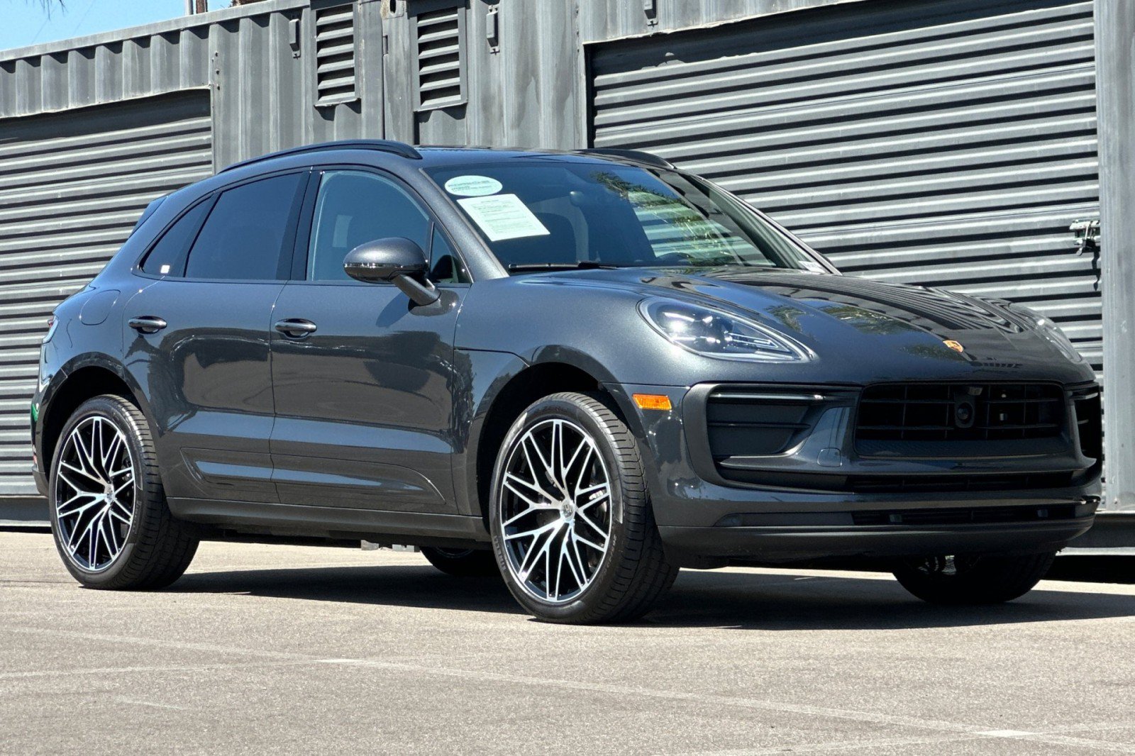 Used 2026 Porsche Macan AWD/4WD image 10