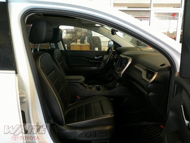 Used 2023 GMC Acadia Denali w/ Denali Ultimate Package image 27