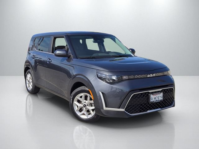 Used 2024 Kia Soul LX w/ Option Group 015 FWD image 1