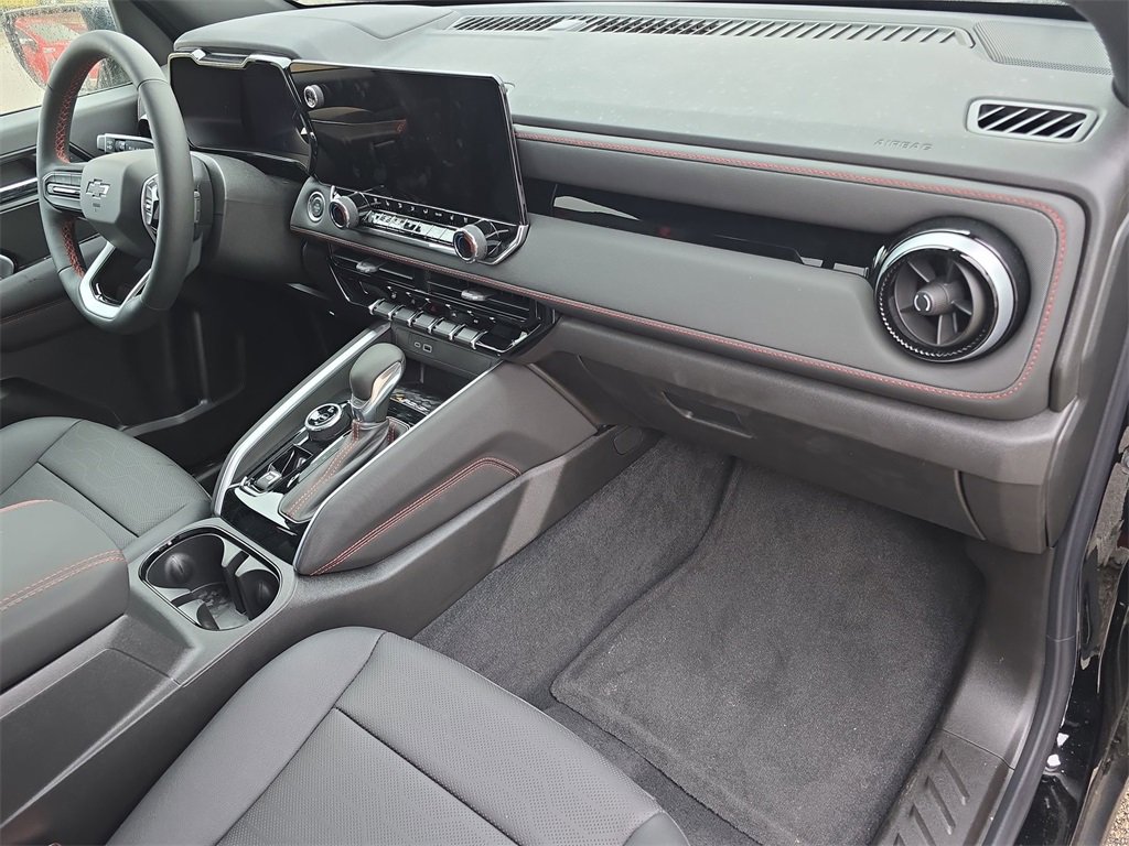 Used 2024 Chevrolet Colorado Z71 w/ Z71 Convenience Package 2 image 30