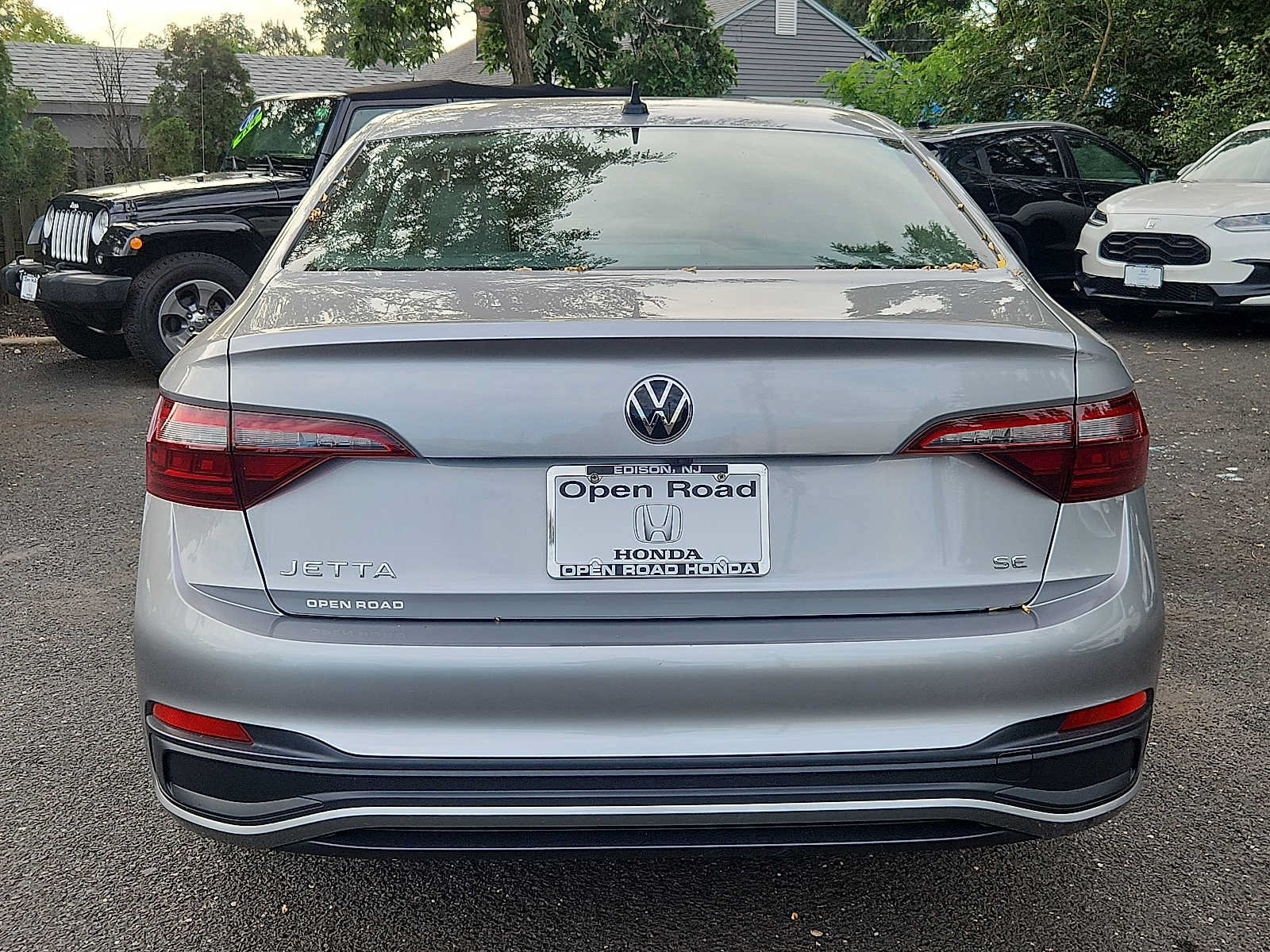 Used 2023 Volkswagen Jetta SE FWD image 5