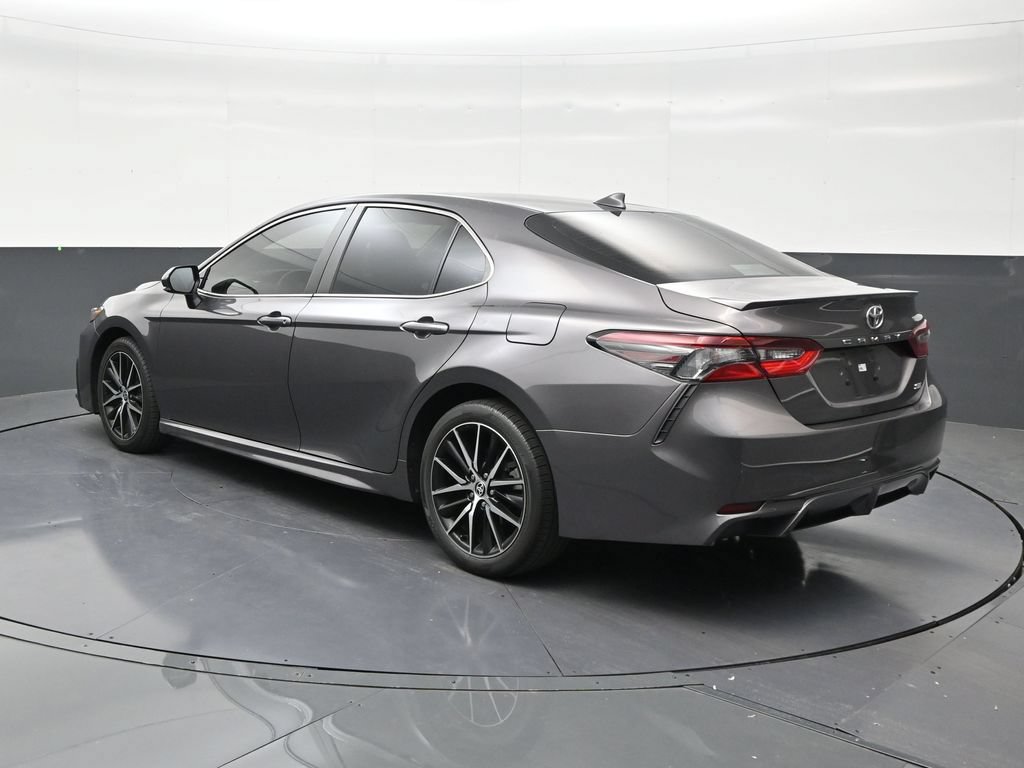 Used 2023 Toyota Camry SE w/ Convenience Package FWD image 3