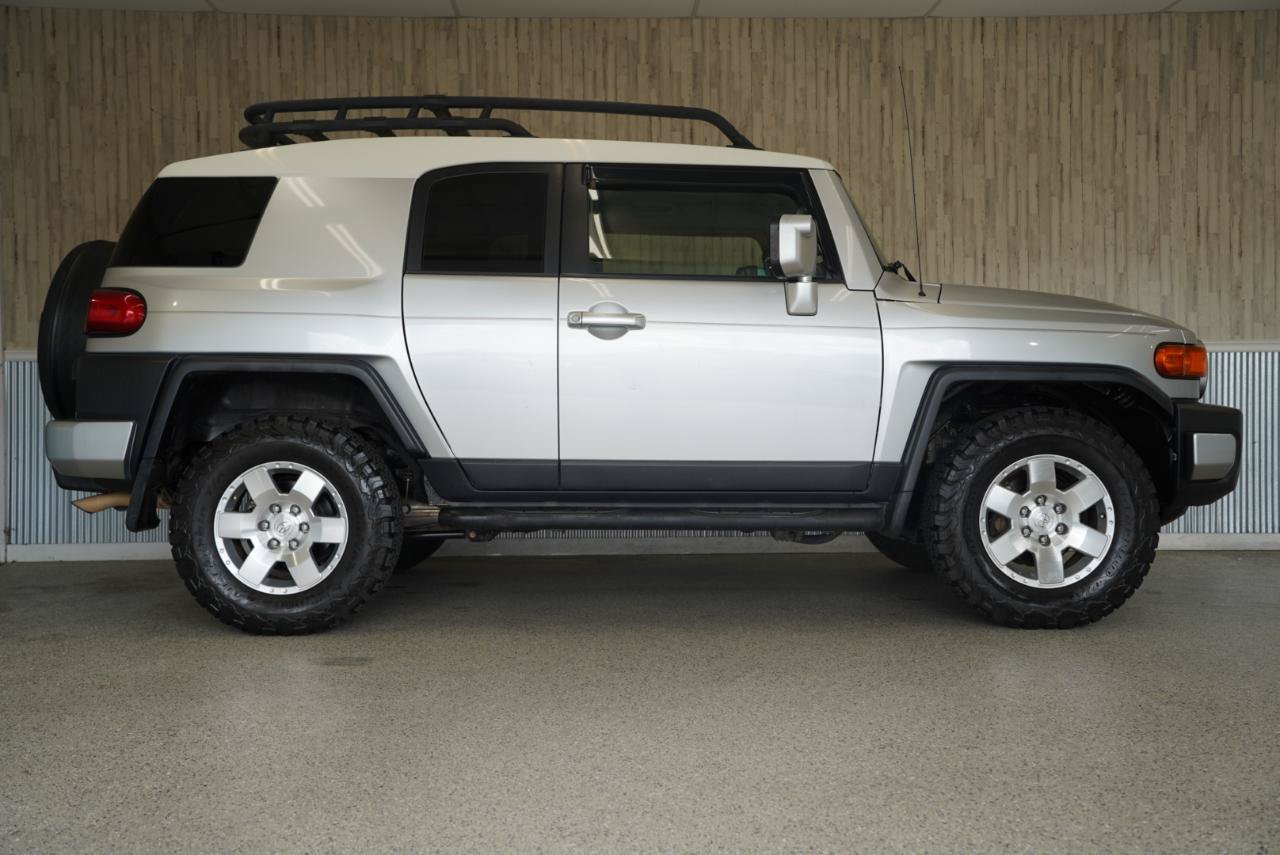 Used 2008 Toyota FJ Cruiser 4WD image 6