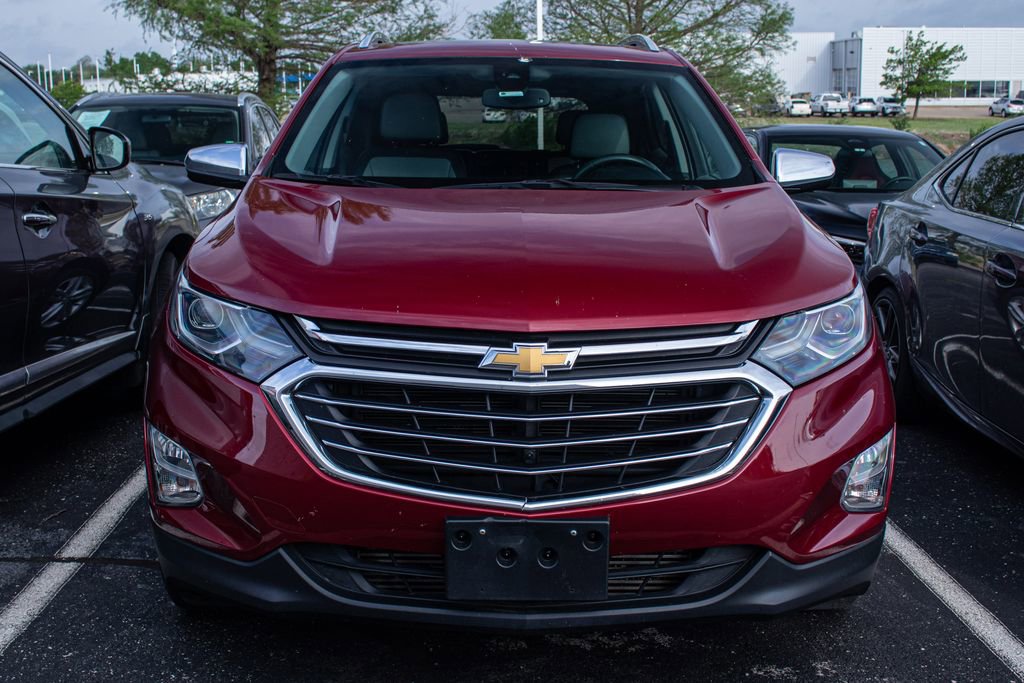 Used 2018 Chevrolet Equinox Premier image 2