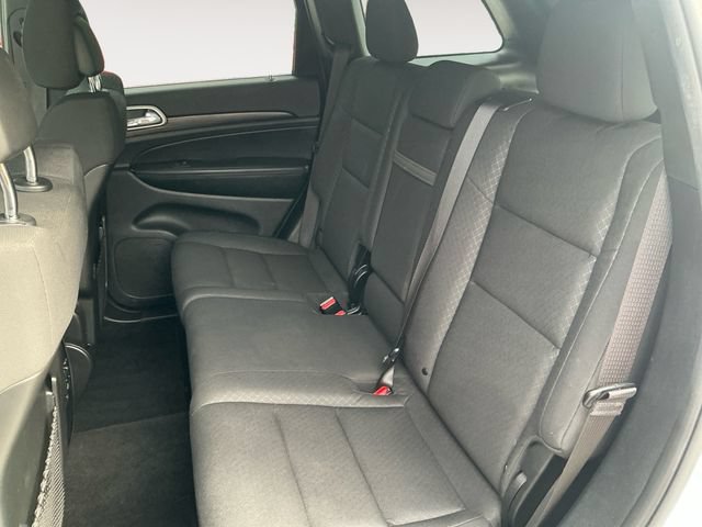 Used 2019 Jeep Grand Cherokee Laredo AWD/4WD image 14