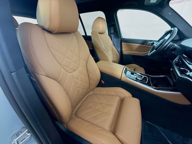 Used 2024 BMW X5 xDrive40i w/ M Sport Package AWD/4WD image 28