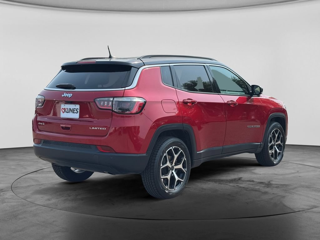 Used 2025 Jeep Compass Limited AWD/4WD image 8
