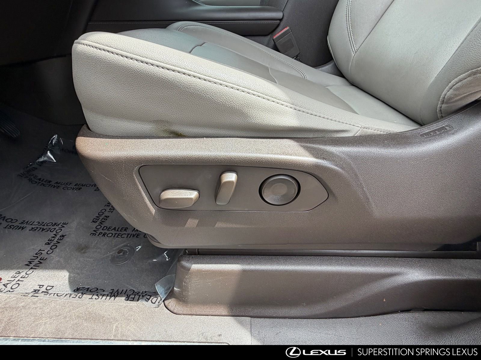 Used 2021 Chevrolet Tahoe Z71 w/ Z71 Off-Road Package image 17