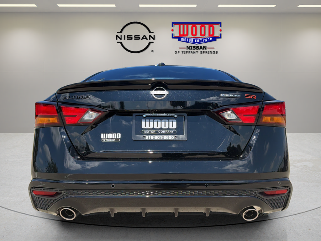 New 2026 Nissan Altima 2.5 SR w/ SR Midnight Edition Package FWD image 3