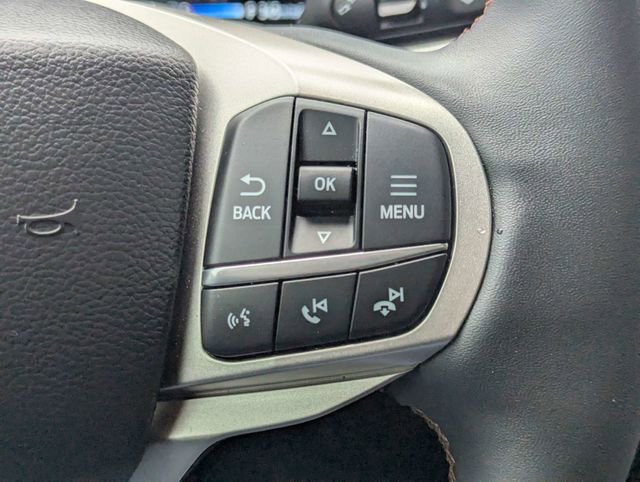 Used 2025 Ford Explorer Active image 27