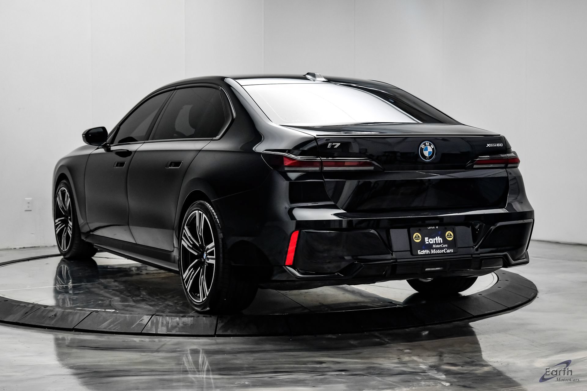 Used 2025 BMW i7 xDrive60 w/ Executive Package AWD/4WD image 11