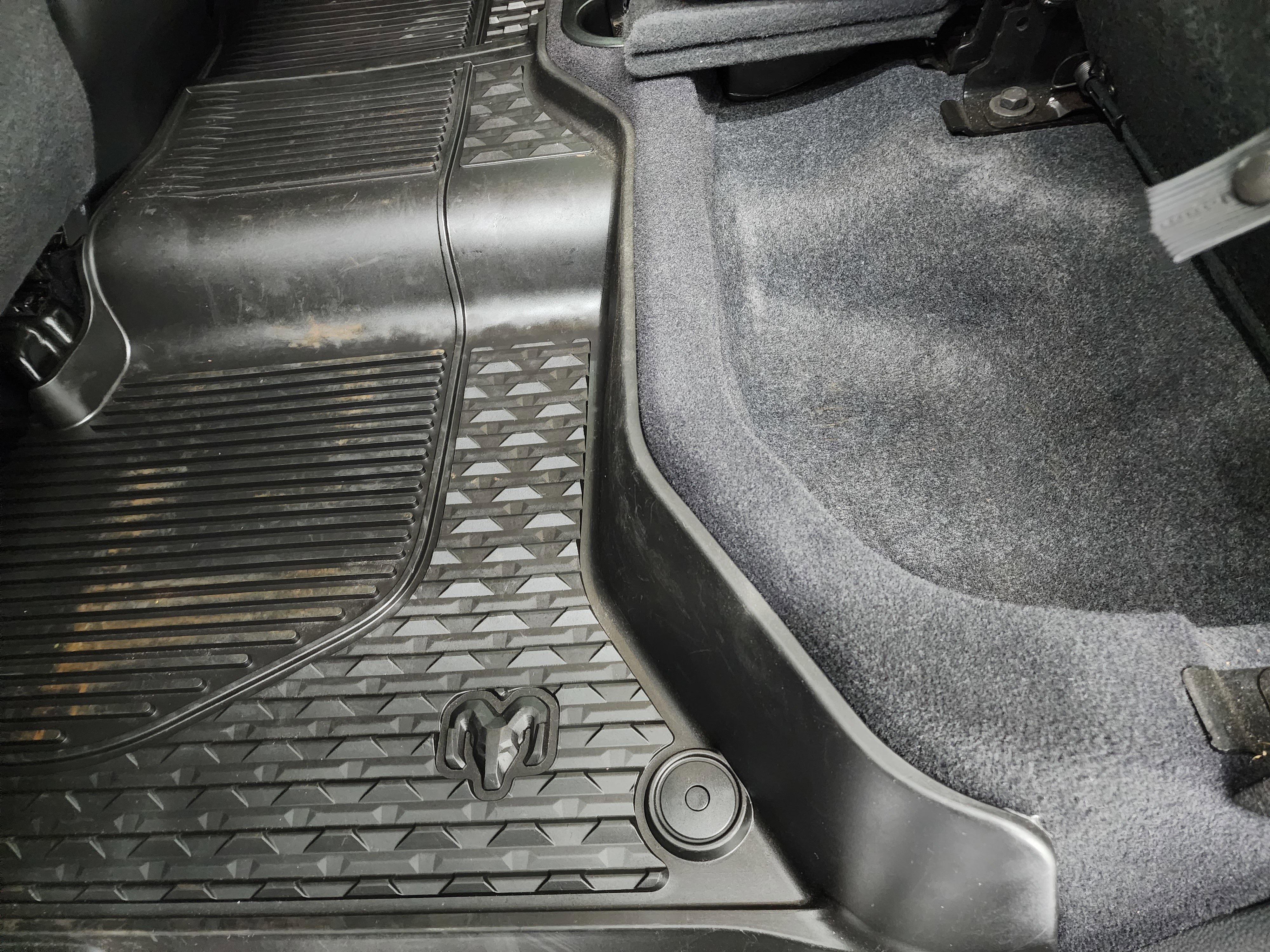 Used 2020 RAM 3500 Laramie image 43