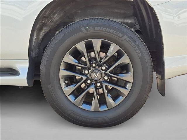 Used 2020 Lexus GX 460 Premium w/ Premium Package AWD/4WD image 25