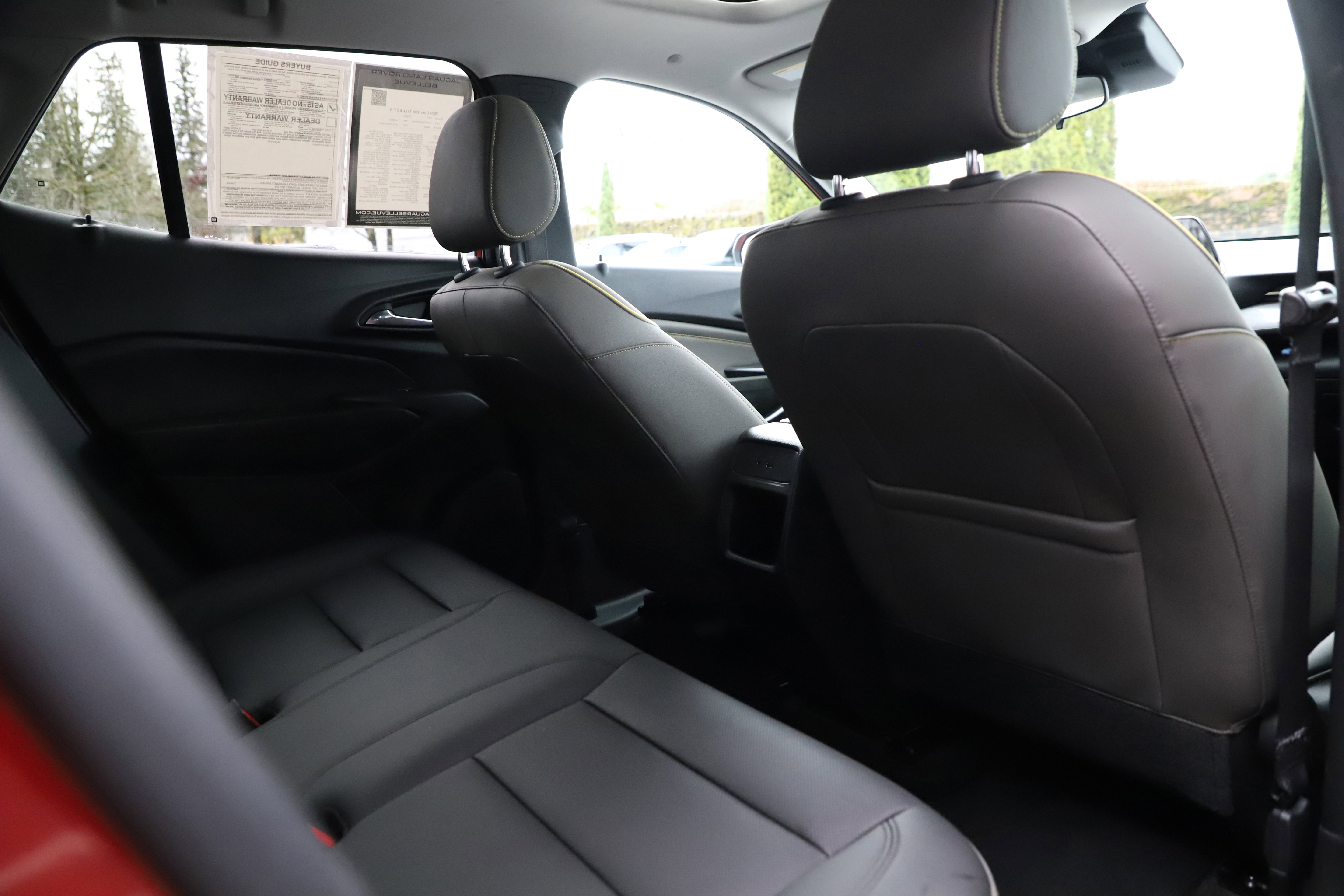 Used 2024 Chevrolet Trax ACTIV w/ Sunroof Package image 15