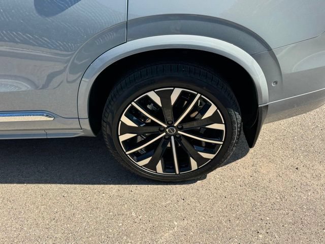 New 2026 Volvo XC90 B6 Plus w/ Protection Package AWD/4WD image 8