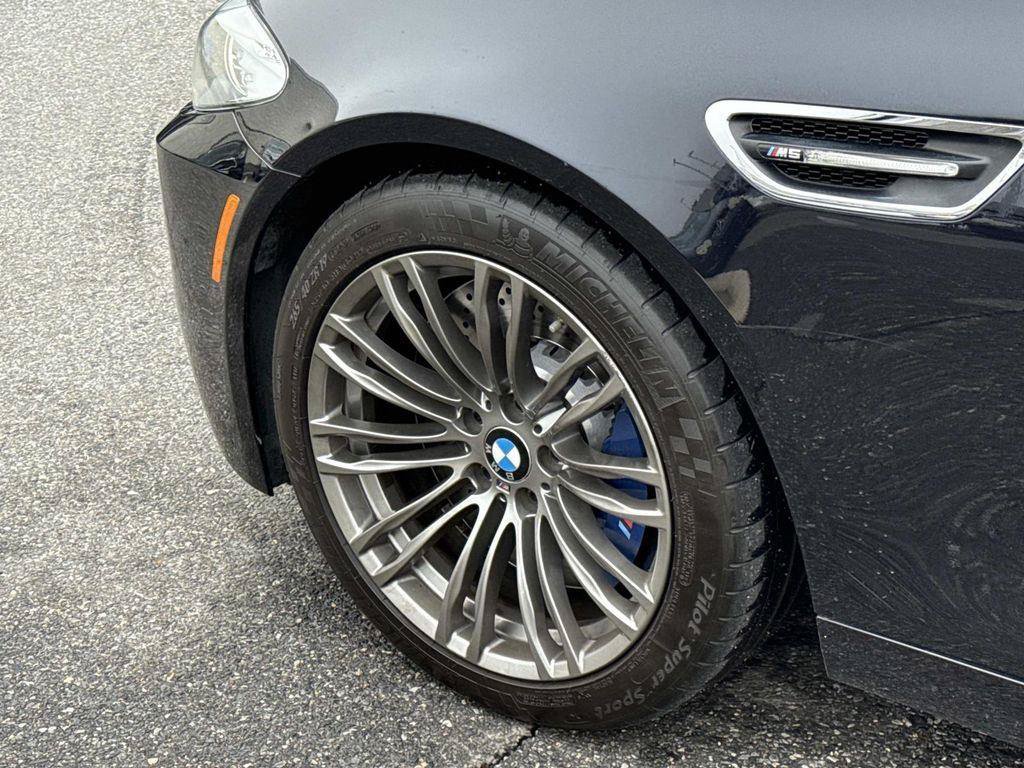 Used 2013 BMW M5 RWD image 41