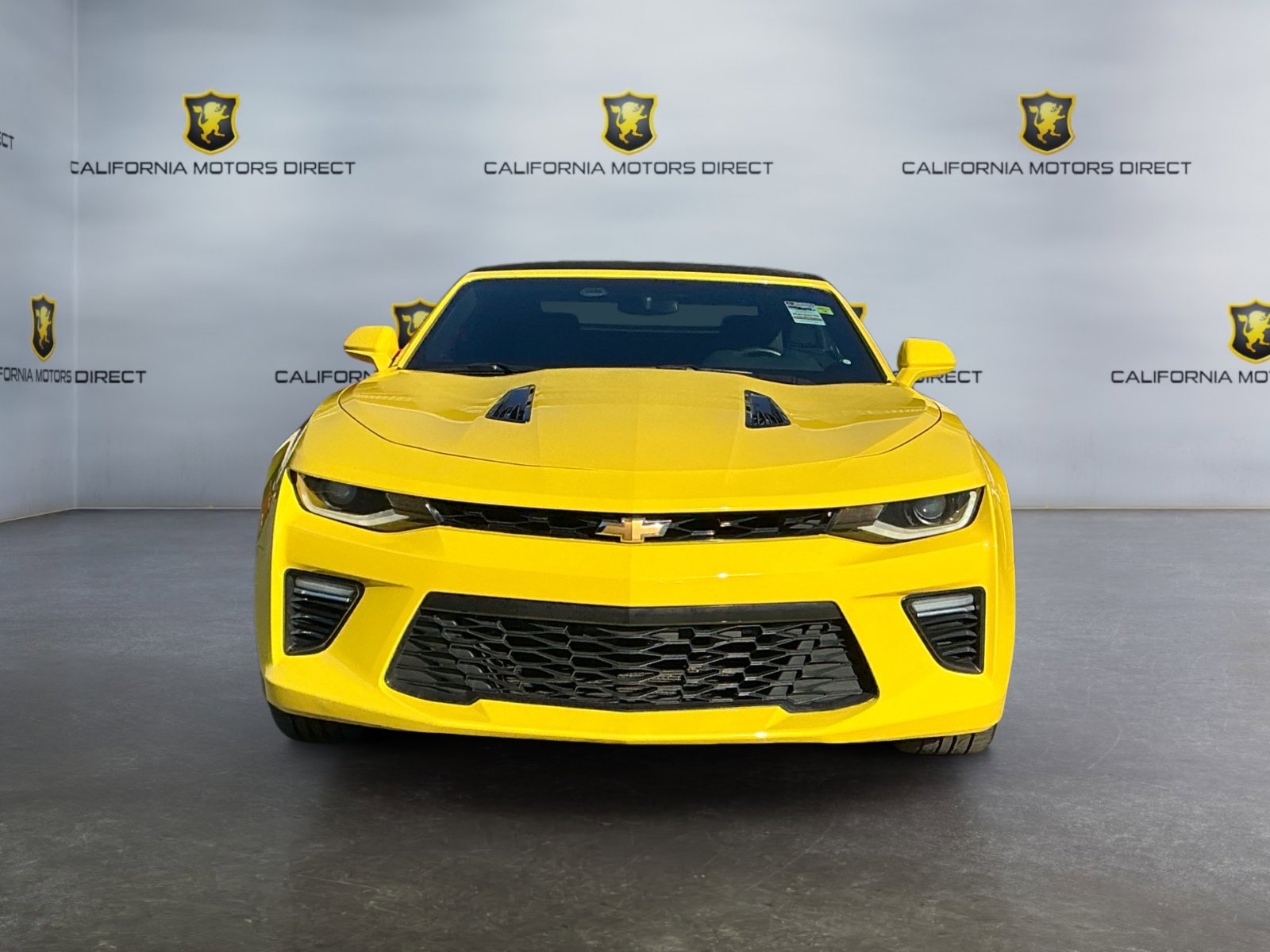 Used 2018 Chevrolet Camaro SS image 2