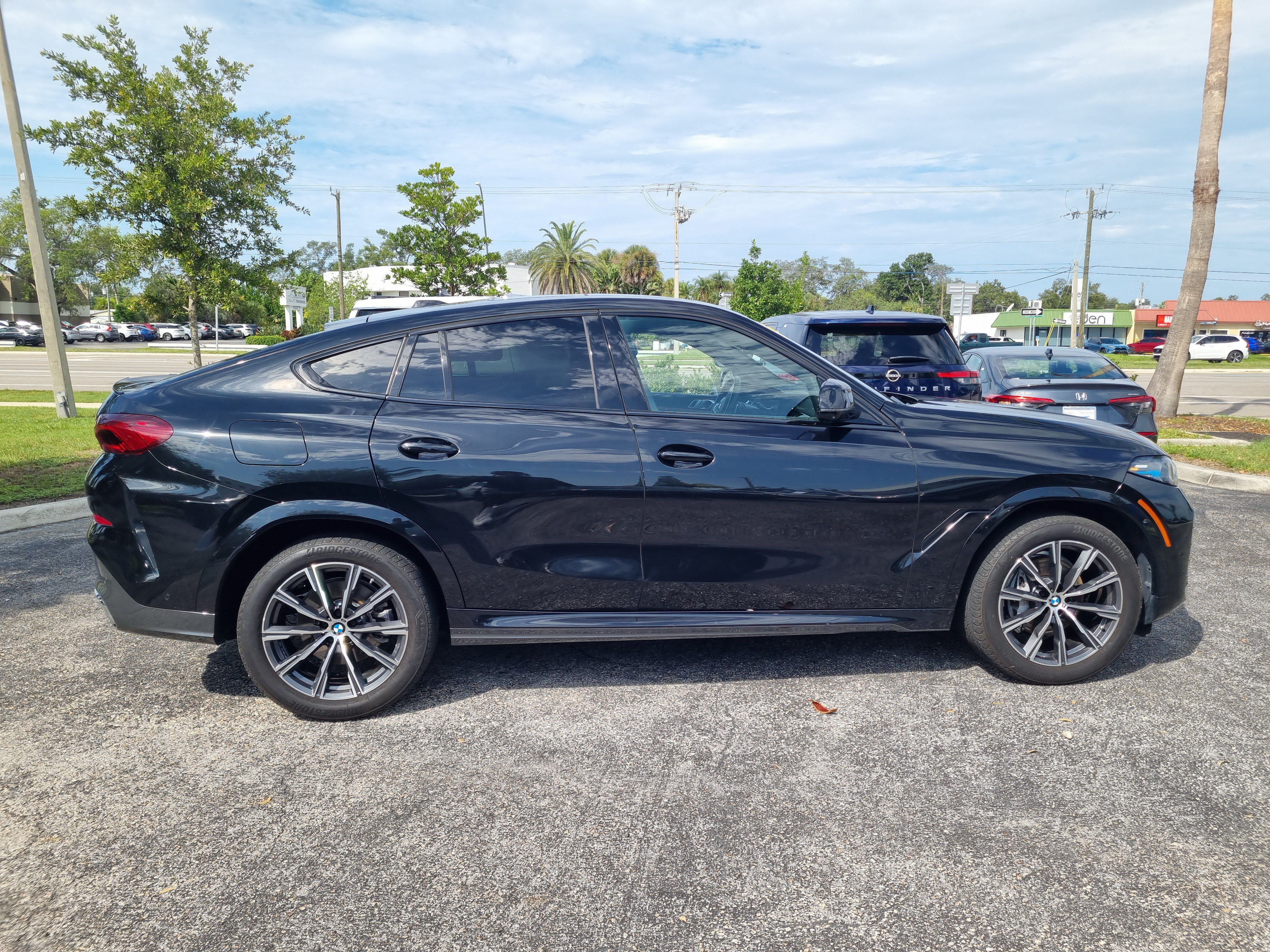 Used 2025 BMW X6 xDrive40i AWD/4WD image 8