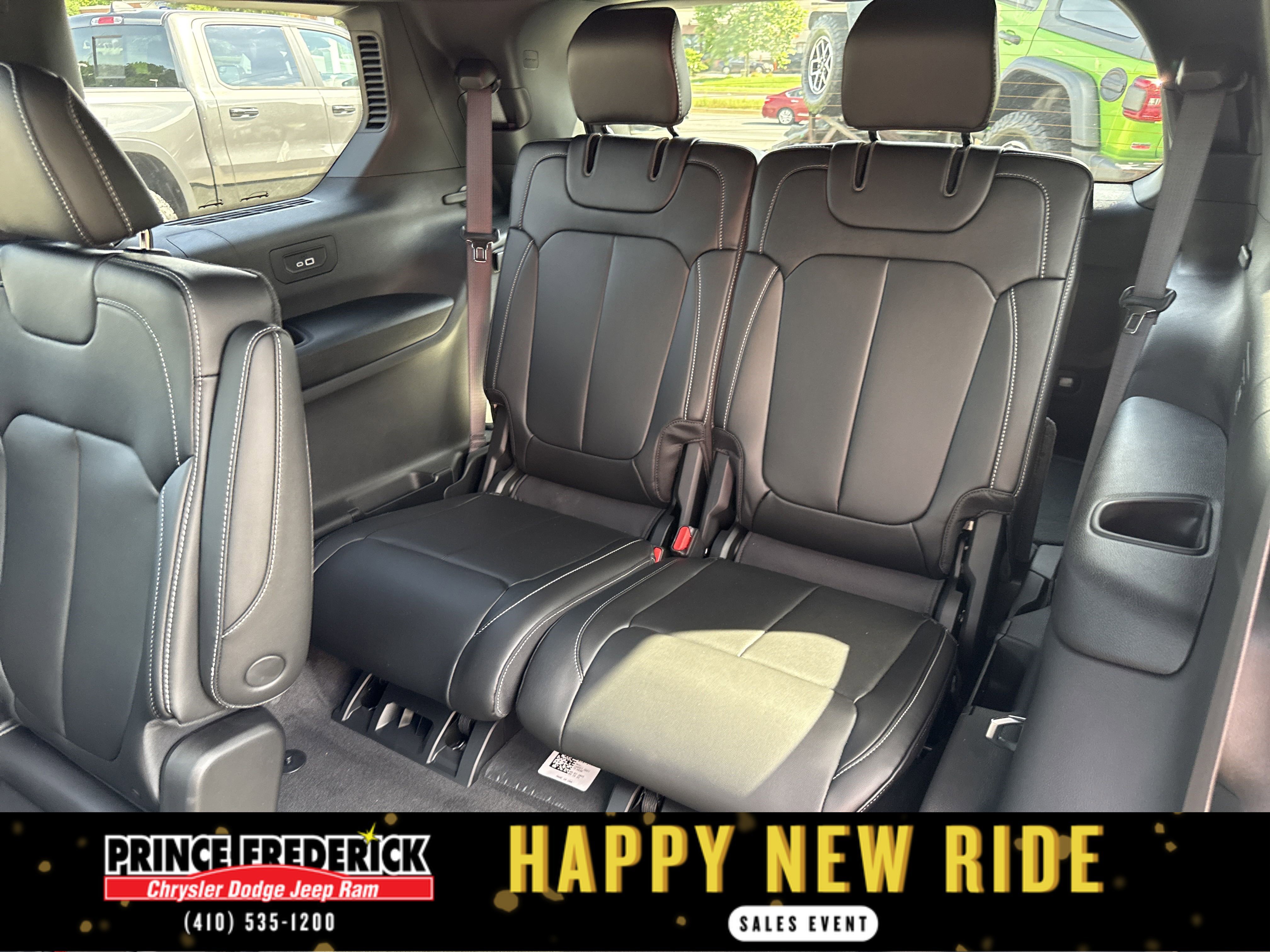 New 2025 Jeep Grand Cherokee L Limited w/ Black Appearance Package image 14