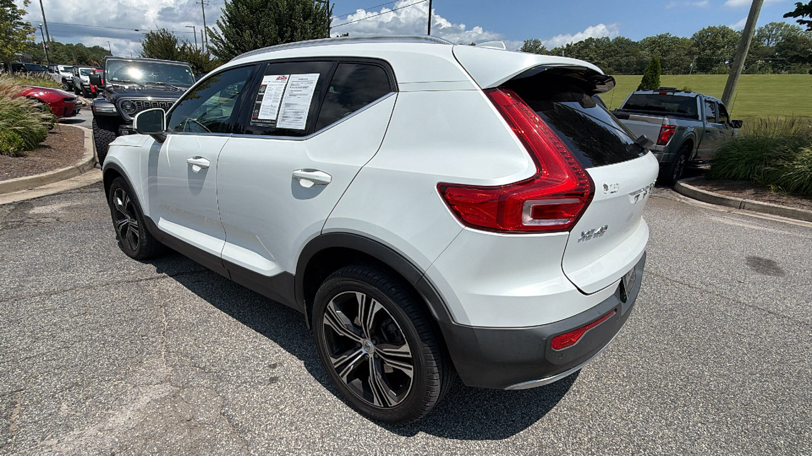 Used 2021 Volvo XC40 T5 Inscription w/ Protection Package Premier AWD/4WD image 10
