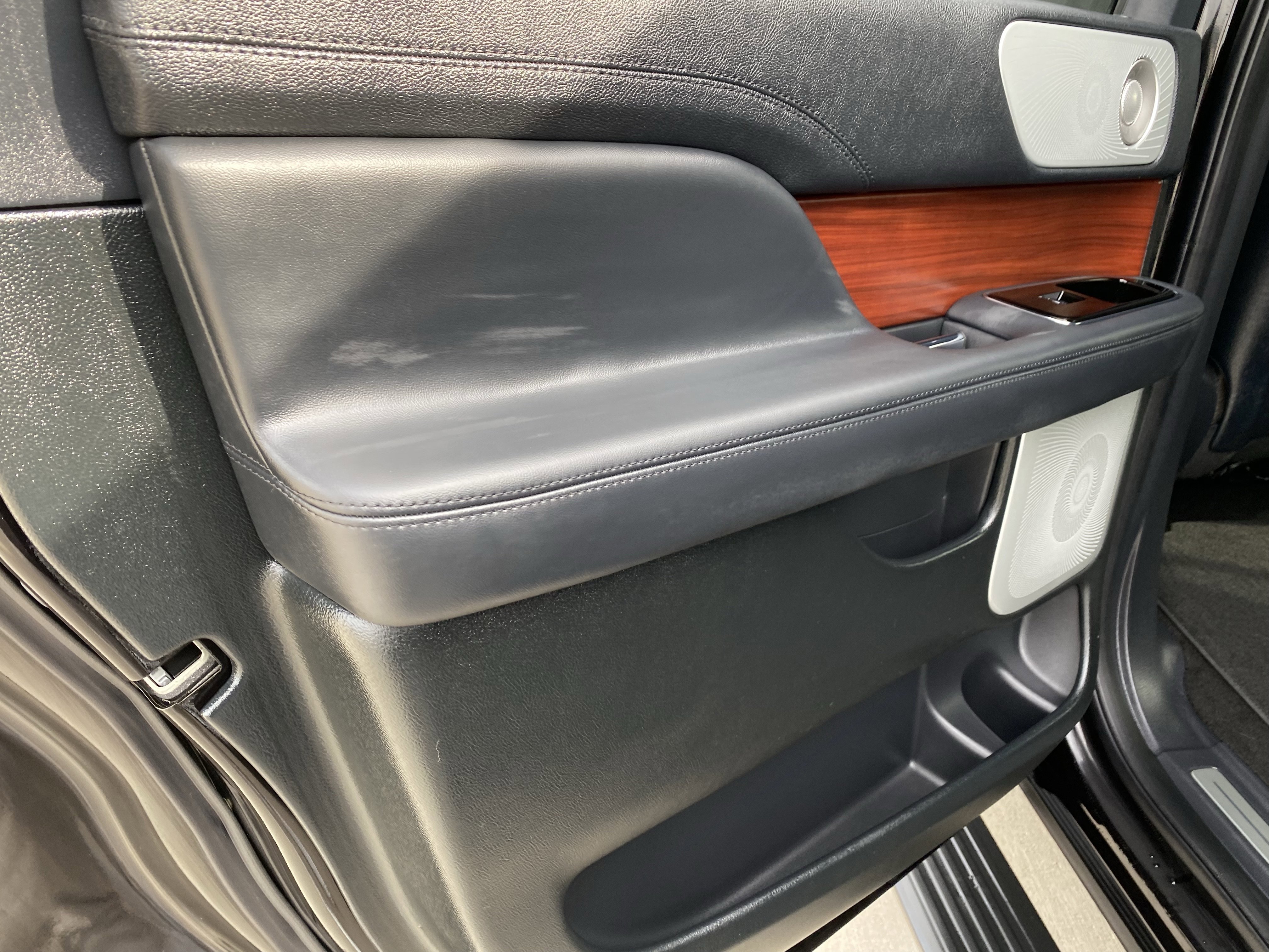 Used 2024 Lincoln Navigator L Reserve image 12