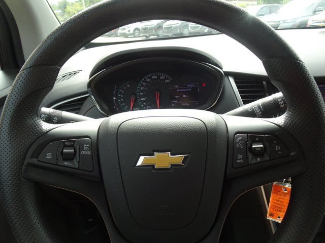 Used 2020 Chevrolet Trax LS w/ Tint and Cruise Package FWD image 19