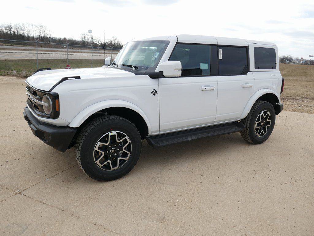 New 2025 Ford Bronco Outer Banks image 7