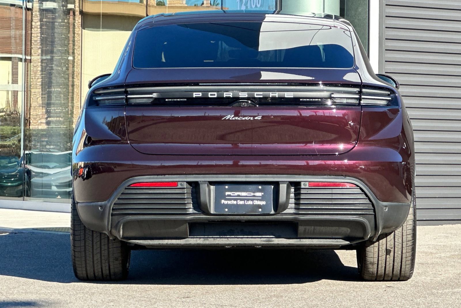 Certified 2025 Porsche Macan 4 Electric image 7