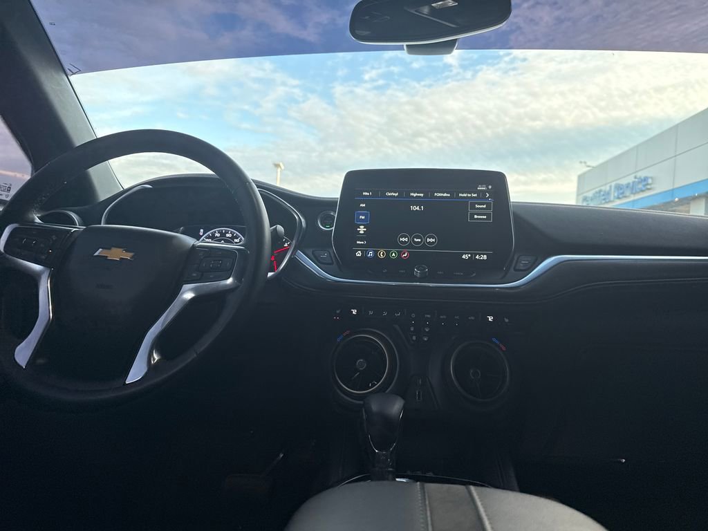 Used 2023 Chevrolet Blazer Premier image 14