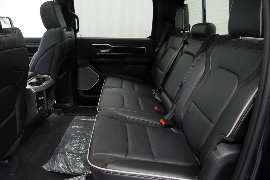 New 2027 RAM 1500 Laramie w/ Laramie Preferred Package AWD/4WD image 17