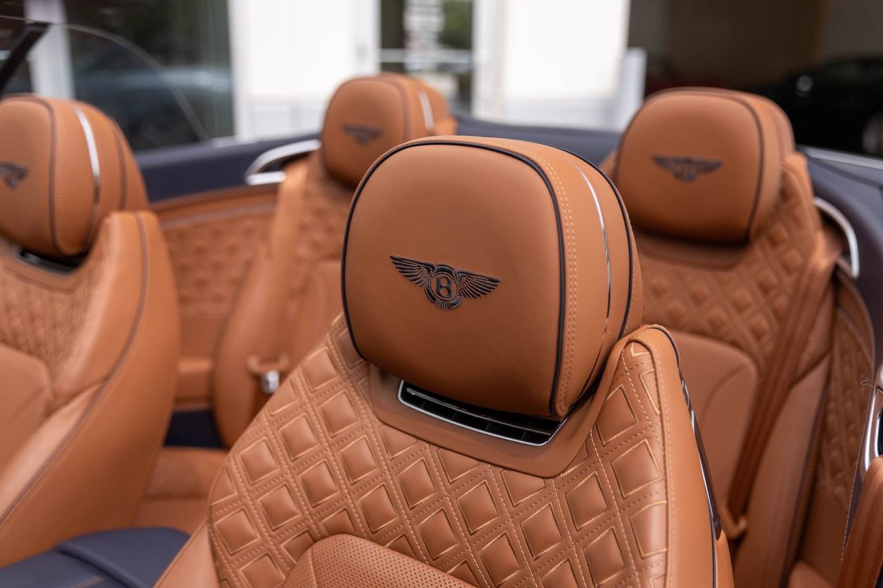 Used 2023 Bentley Continental GT Azure AWD/4WD image 29