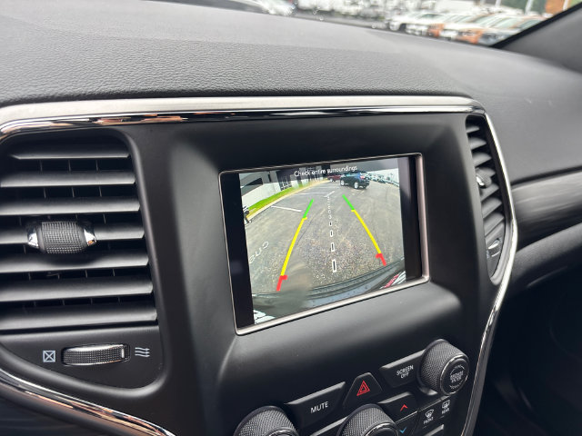 Used 2019 Jeep Grand Cherokee Laredo AWD/4WD image 20