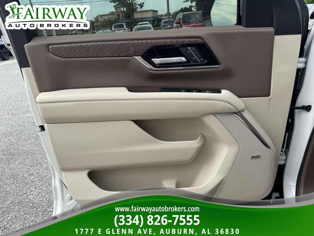 Used 2025 GMC Yukon Denali w/ Denali Reserve Package AWD/4WD image 31
