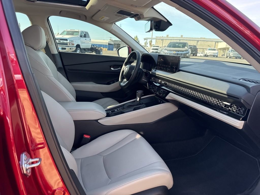 Used 2025 Honda Accord Touring image 8