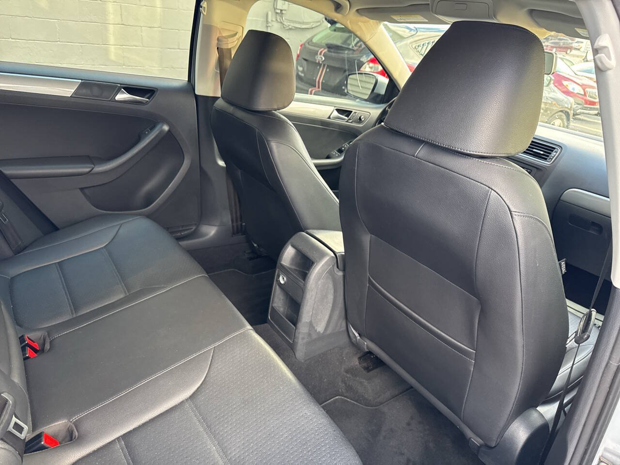 Used 2015 Volkswagen Jetta Sport FWD image 22