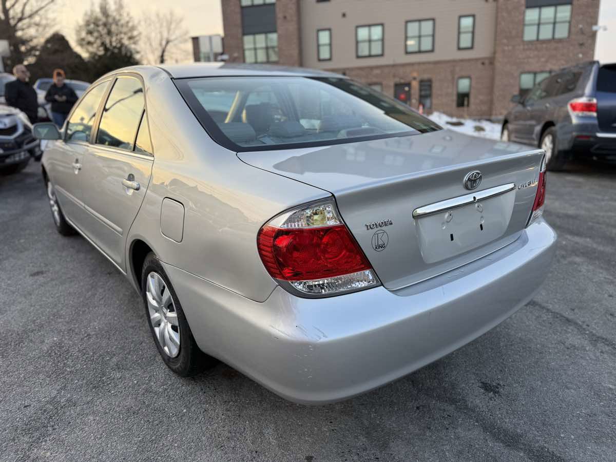Used 2006 Toyota Camry LE image 5