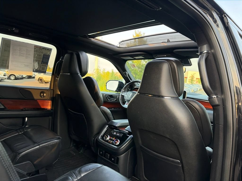 Used 2021 Lincoln Navigator Reserve AWD/4WD image 16