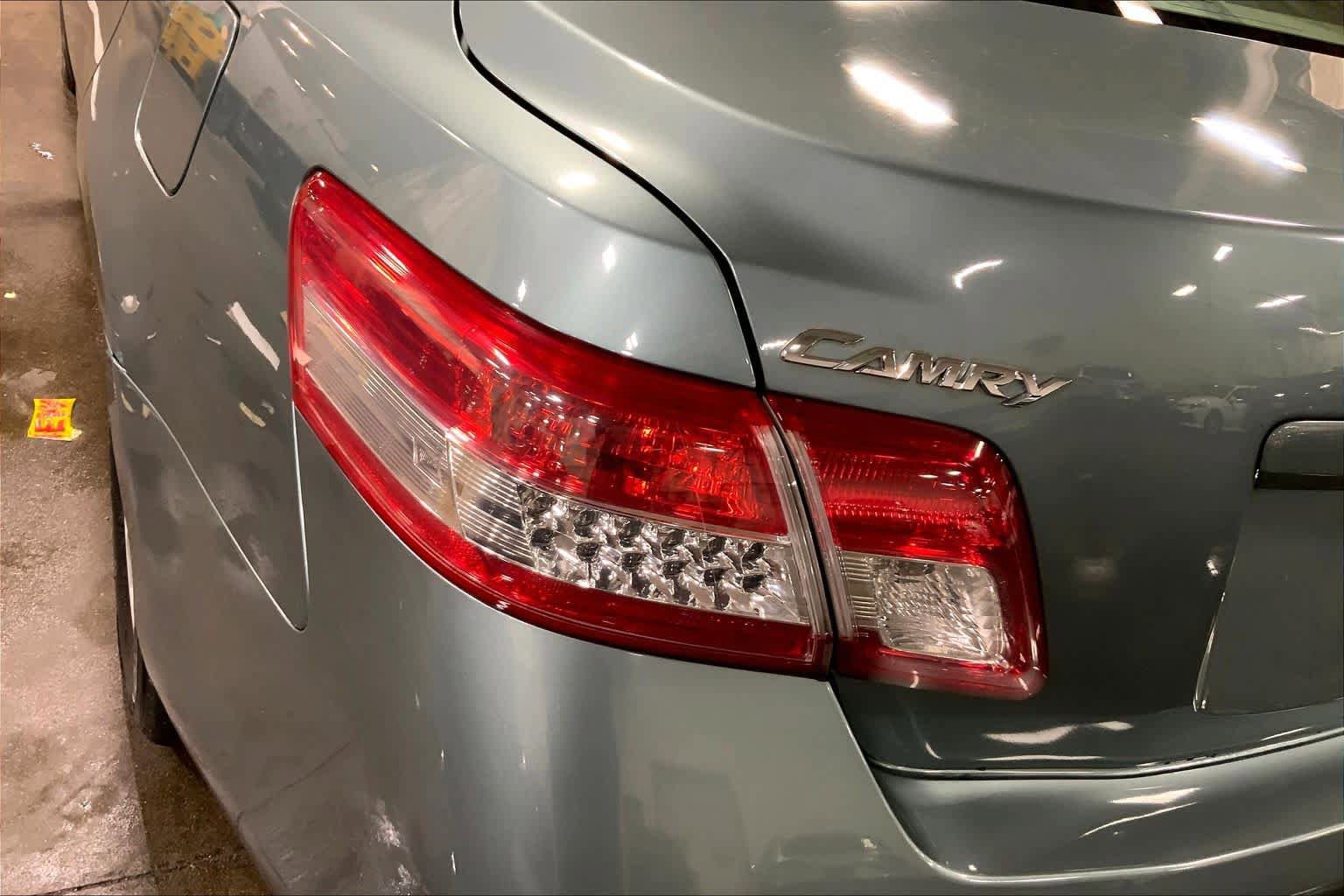 Used 2011 Toyota Camry LE w/ LE Extra-Value Pkg image 28