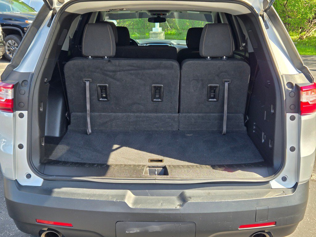 Certified 2021 Chevrolet Traverse LS FWD image 14