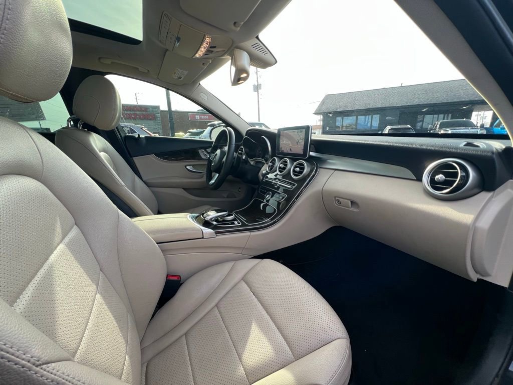 Used 2016 Mercedes-Benz C 300 4MATIC Sedan image 27